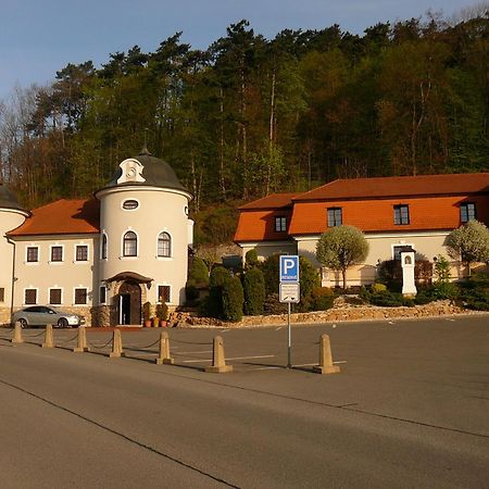 Hotel Zamecek Pod Hradem Stary Jicin 111 Экстерьер фото
