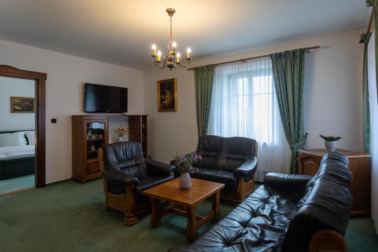 Hotel Zamecek Pod Hradem Stary Jicin 111 Экстерьер фото