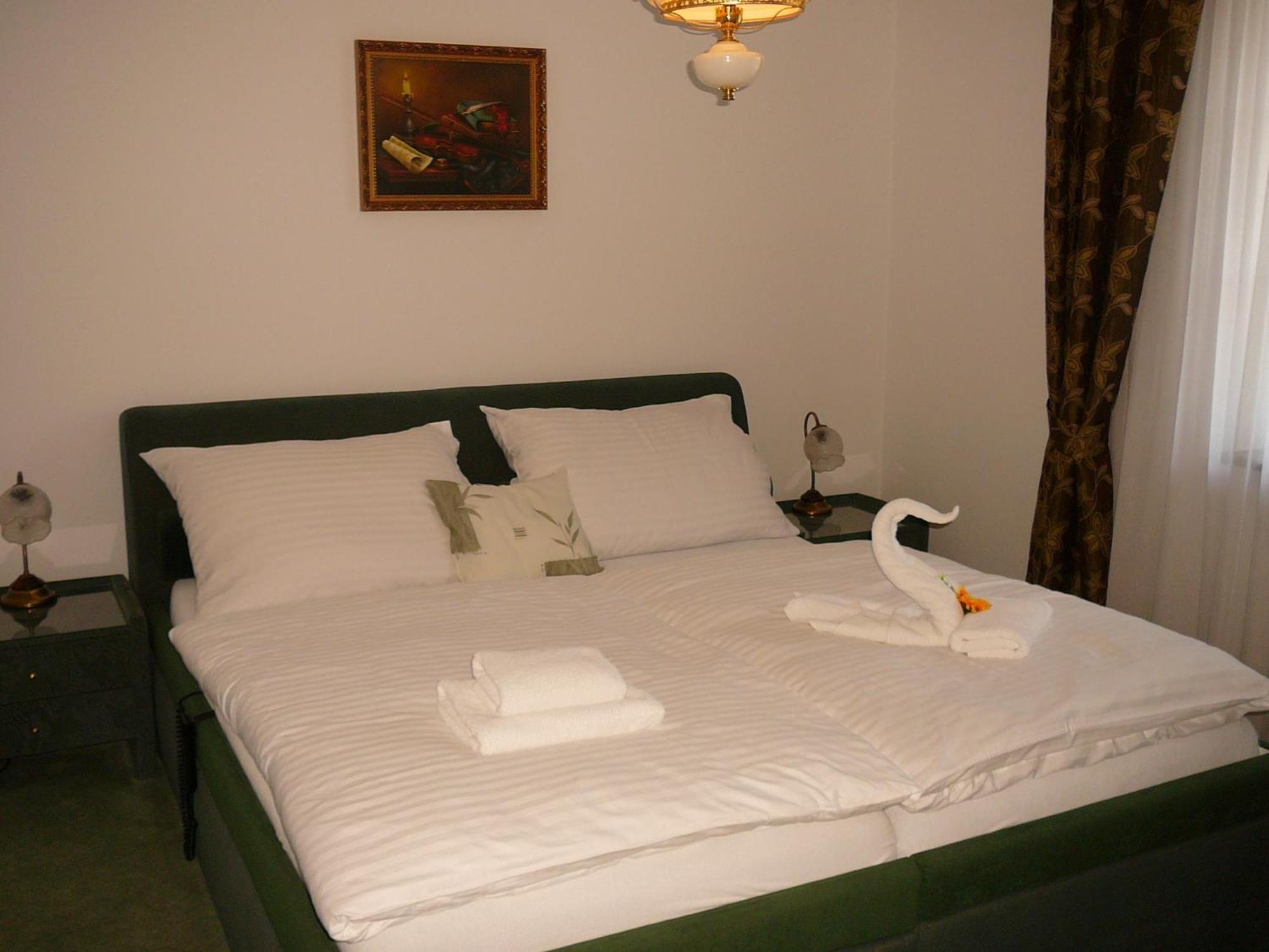Hotel Zamecek Pod Hradem Stary Jicin 111 Экстерьер фото